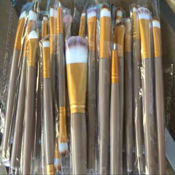 New 20pcs Makeup Brushes Set - Picture 2 of 3